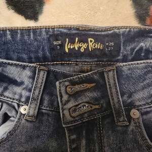 Indigo Reign Designer Jeans Sz 3 Raw Hem Distressed Stretch Denim